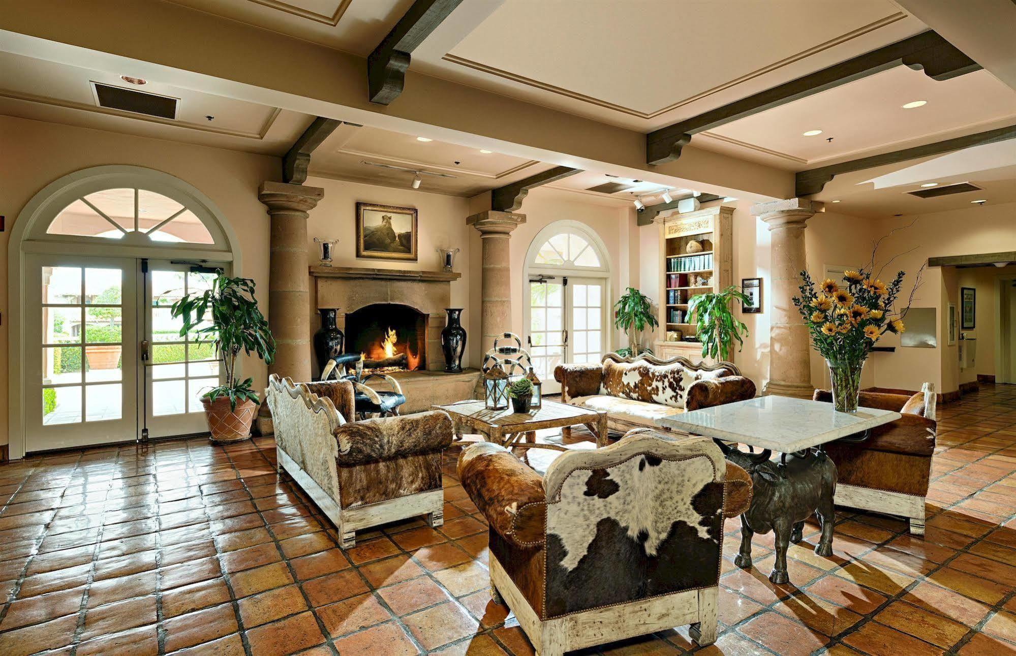 Harris Ranch Inn And Restaurant Huron Εξωτερικό φωτογραφία