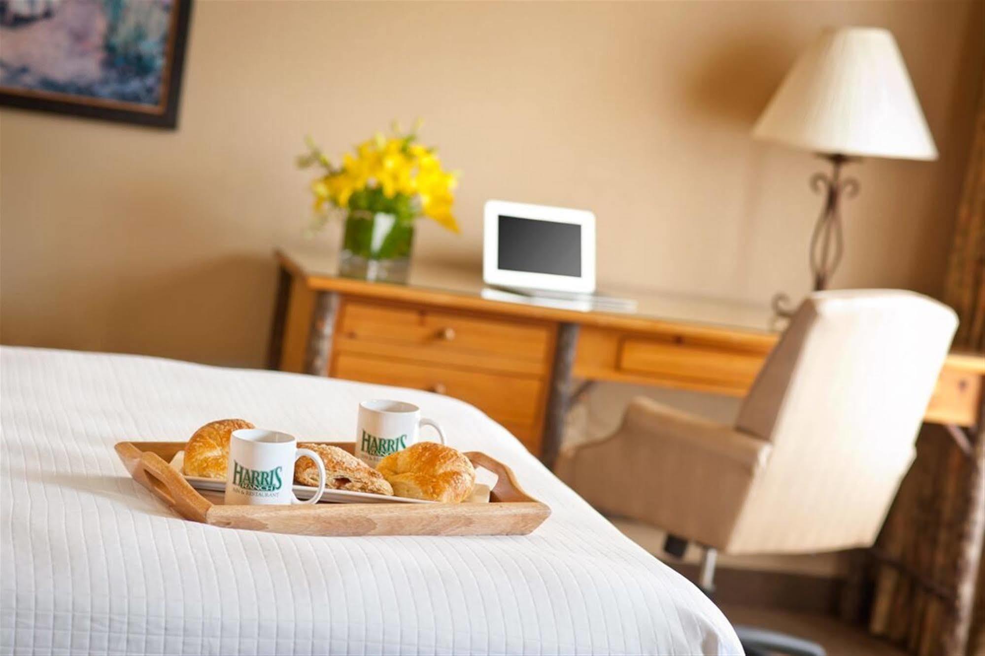 Harris Ranch Inn And Restaurant Huron Εξωτερικό φωτογραφία