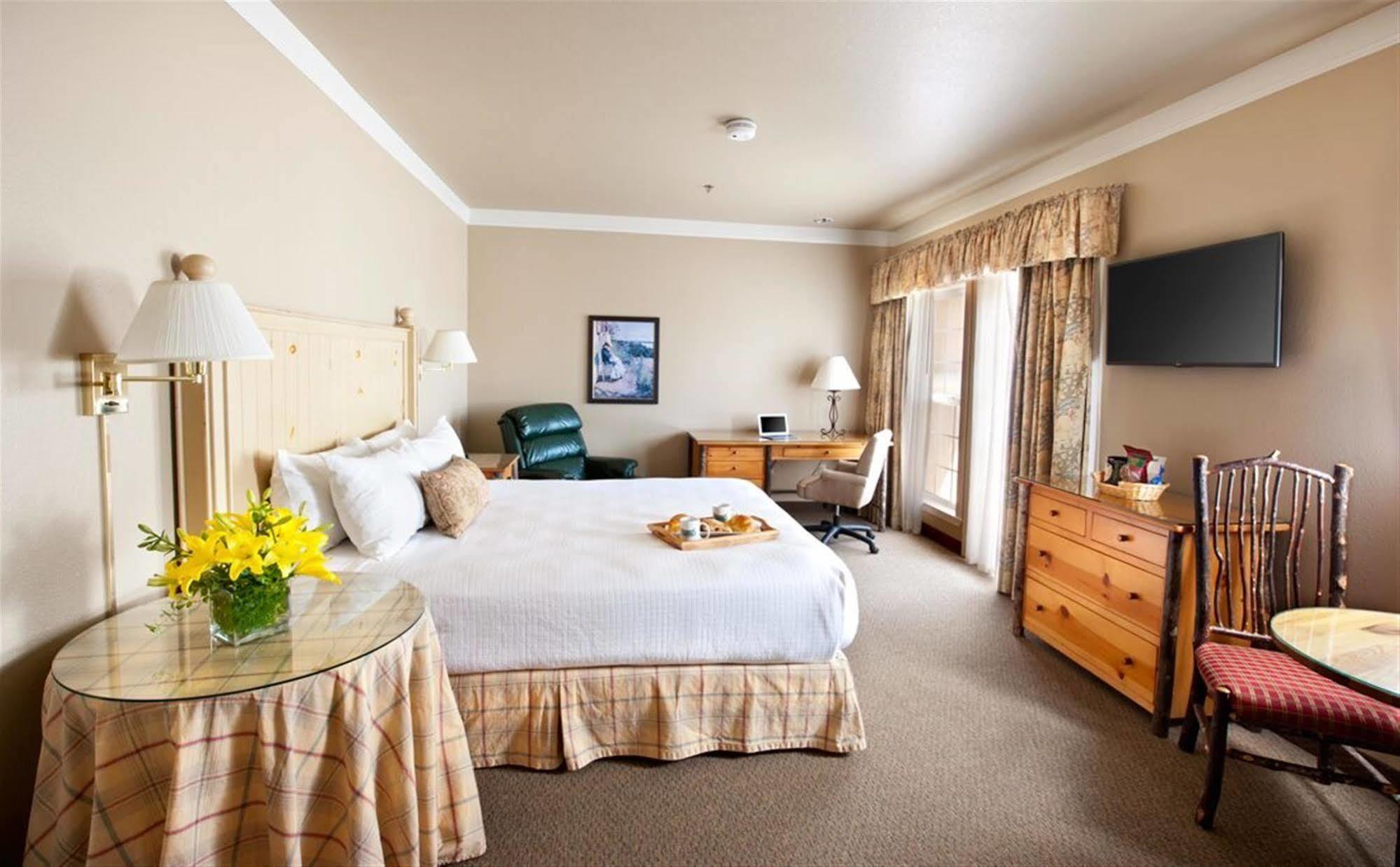 Harris Ranch Inn And Restaurant Huron Εξωτερικό φωτογραφία