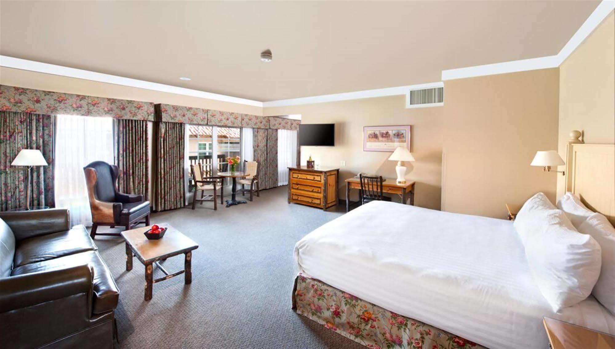Harris Ranch Inn And Restaurant Huron Εξωτερικό φωτογραφία