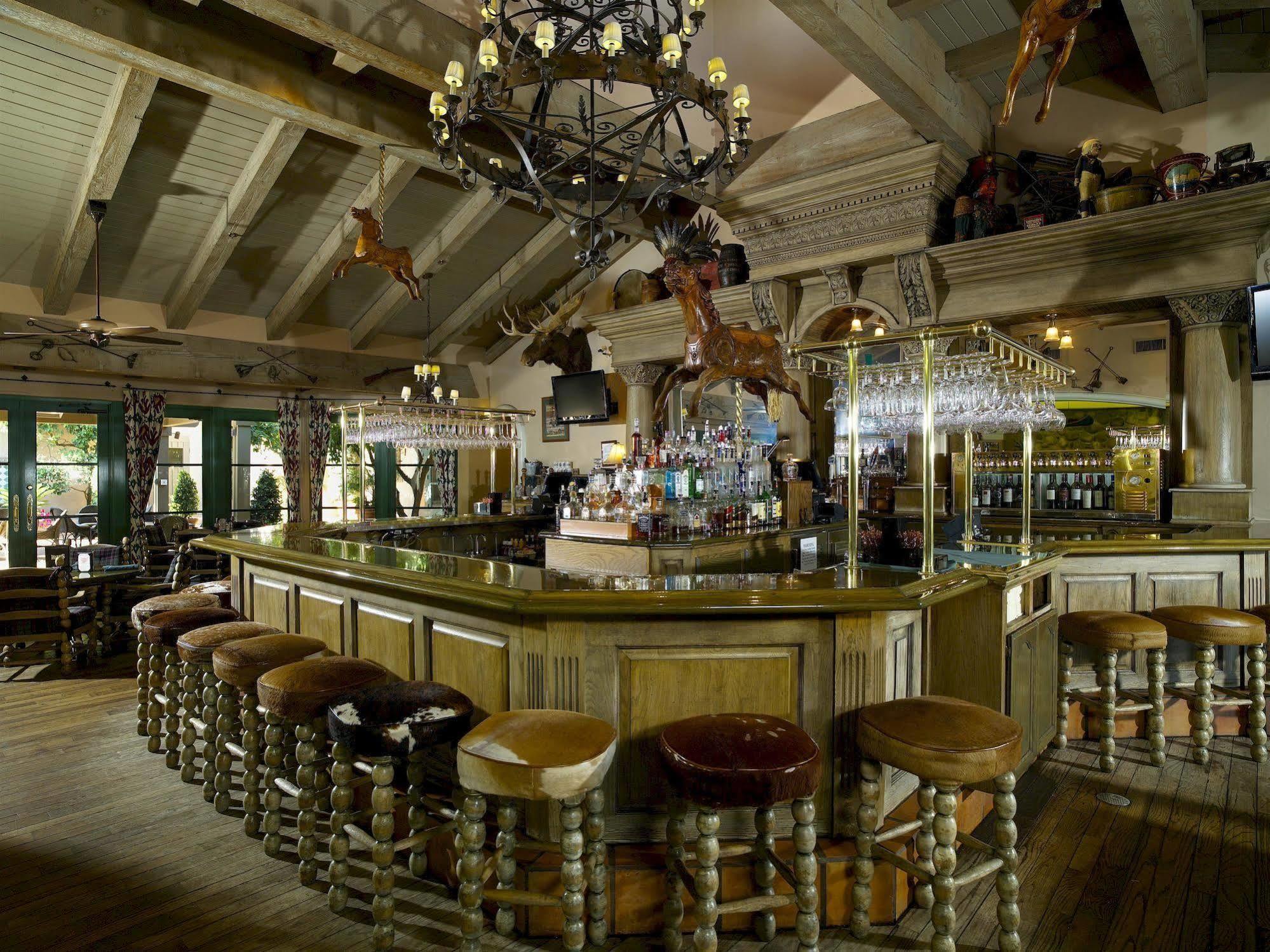 Harris Ranch Inn And Restaurant Huron Εξωτερικό φωτογραφία